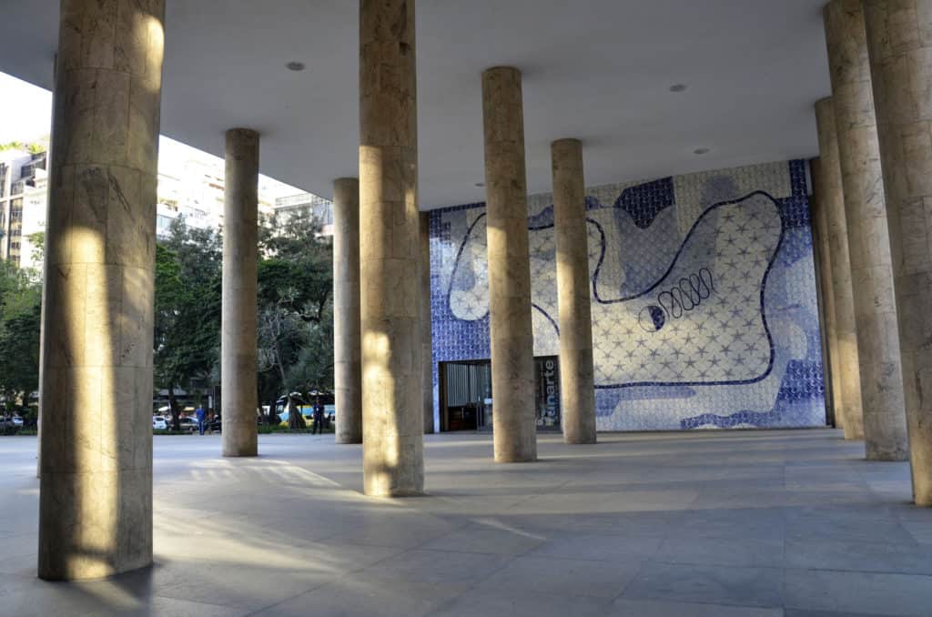 Passeie pelo legado de Oscar Niemeyer em 5 cidades atendidas pelo QuintoAndar - Palácio Gustavo Capanema