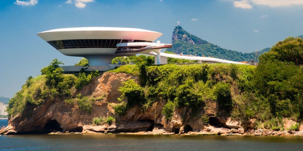 Passeie pelo legado de Oscar Niemeyer em 5 cidades atendidas pelo QuintoAndar - MAC