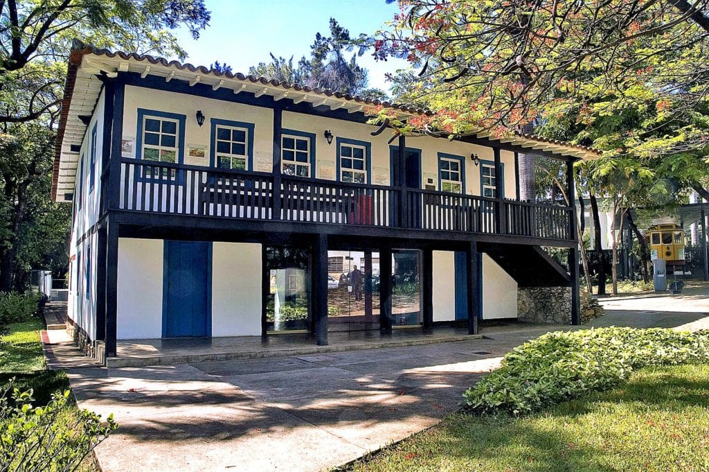 Foto que ilustra matérias sobre as casas dos sonhos de BH mostra o casarão do Museu Histórico Abílio Barreto.