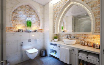 lavabo rústico com papel de parede estilo tijolinho e detalhes em tons neutros