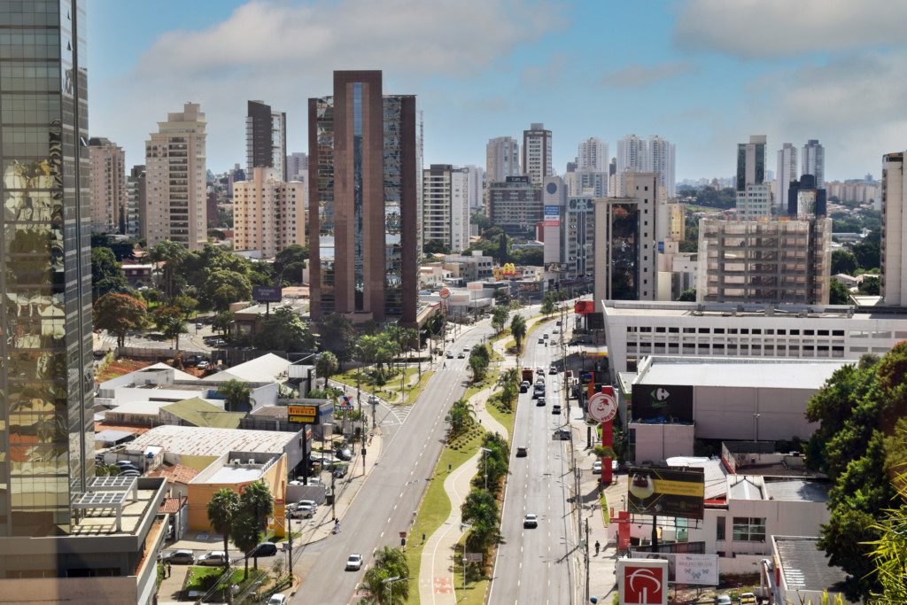 Imagem que ilustra matéria sobre o que fazer em Campinas mostra a cidade de Campinas vista de cima