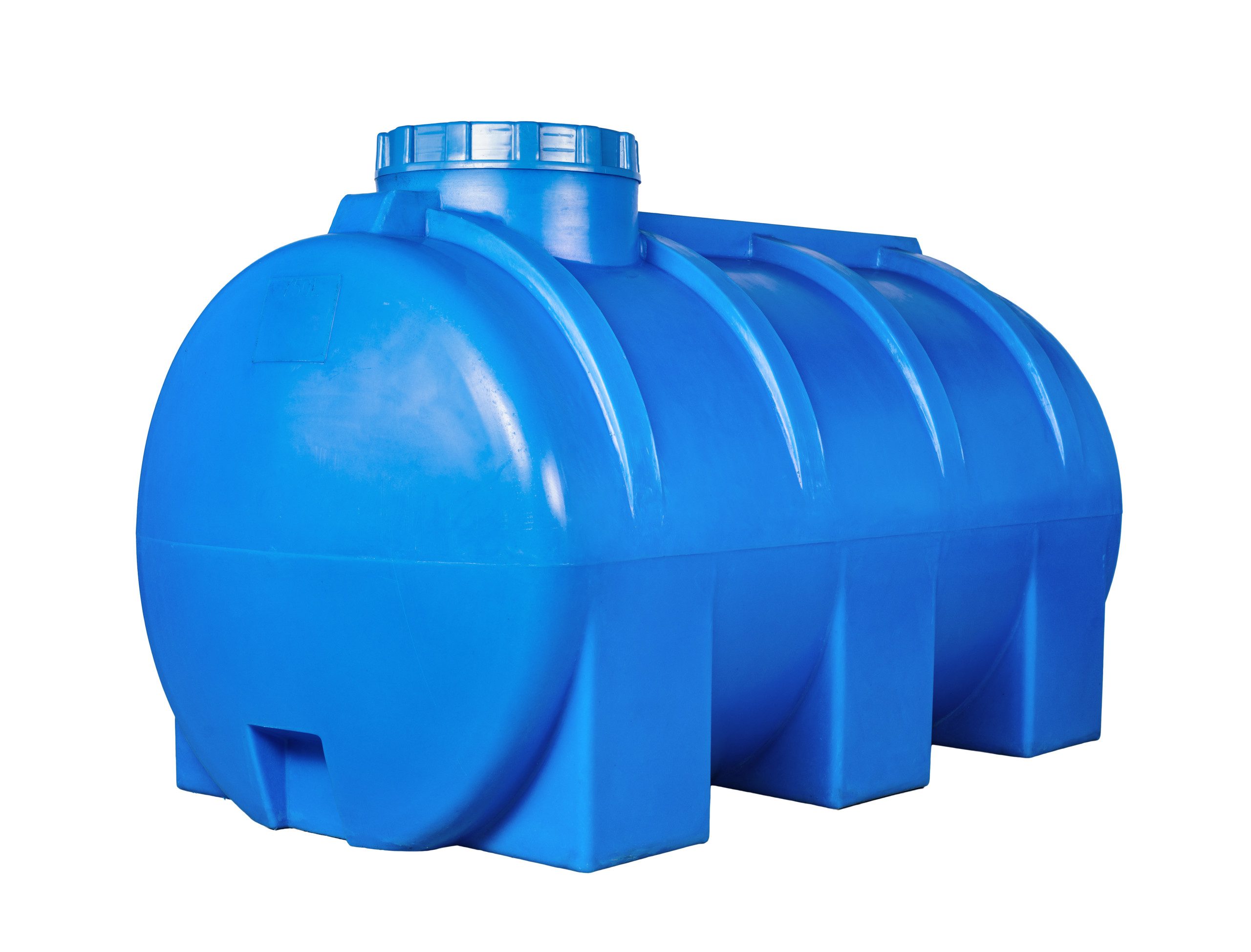 Imagem de uma cisterna de plástico azul em um fundo todo branco.