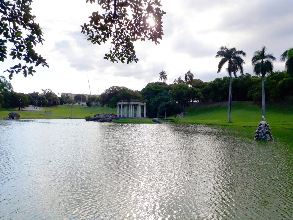 Foto da lagoa do parque Quinta da Boa Vista, no Rio de Janeiro