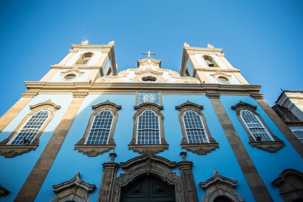 Foto que ilustra matéria sobre o Pelourinho mostra a fachada da Igreja de Nossa Senhora do Rosário Homens Pretos