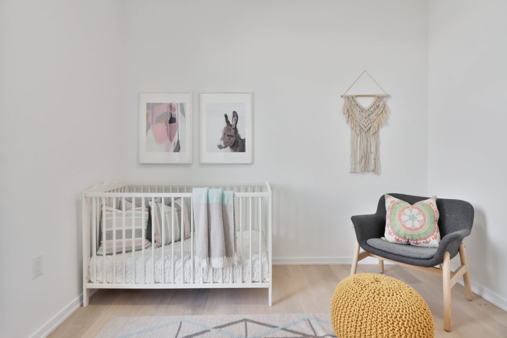 Dicas para um quarto de bebê minimalista