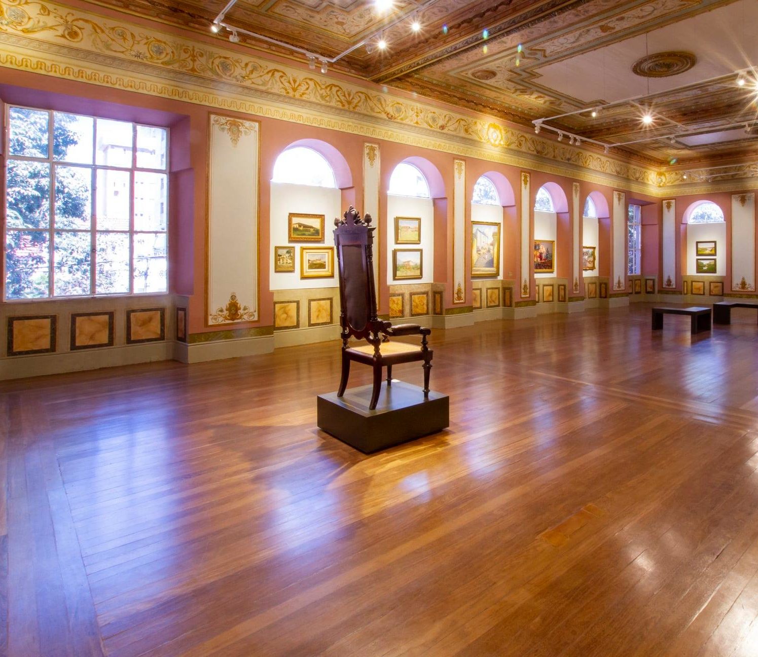 Sala das sessões do Museu Mineiro