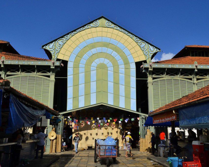 Foto que ilustra matéria sobre mercado de São José mostra o Mercado de São José