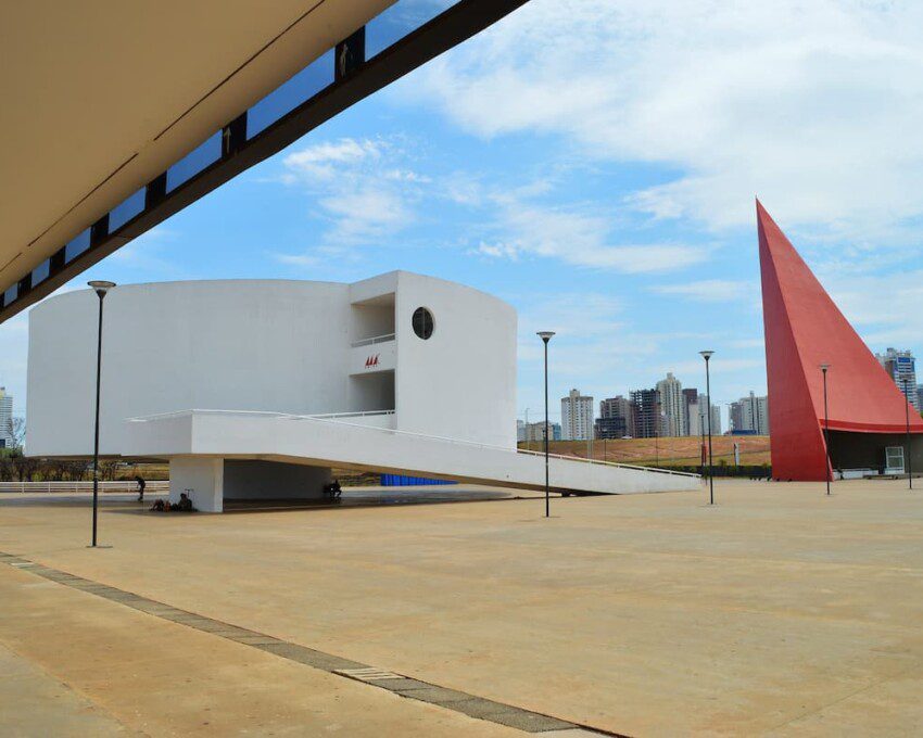 Foto que ilustra matéria sobre museus em Goiânia mostra o Centro Cultural Oscar Niemeyer.