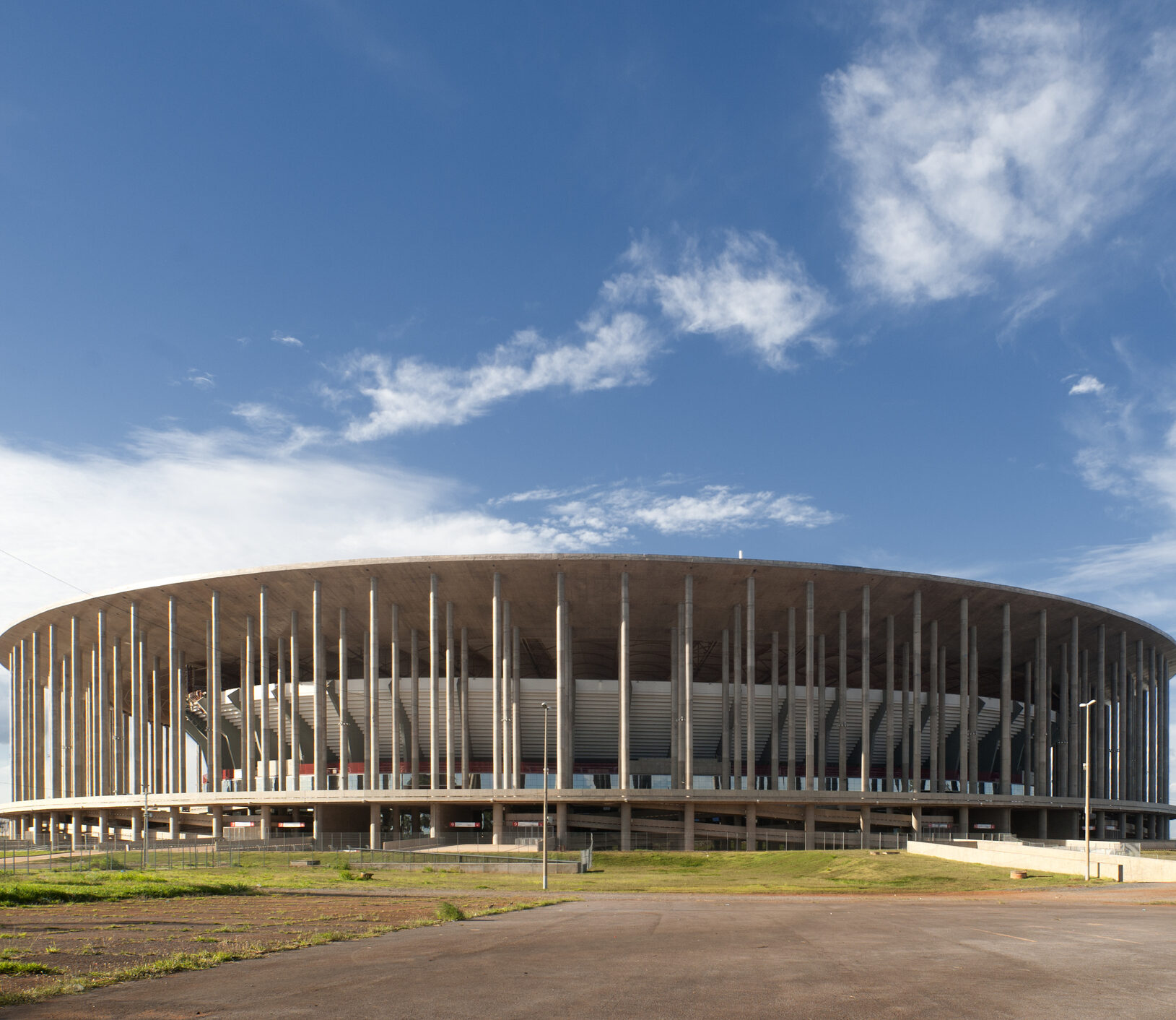 O Estádio Nacional Mané Garrincha é um marco esportivo e cultural da cidade