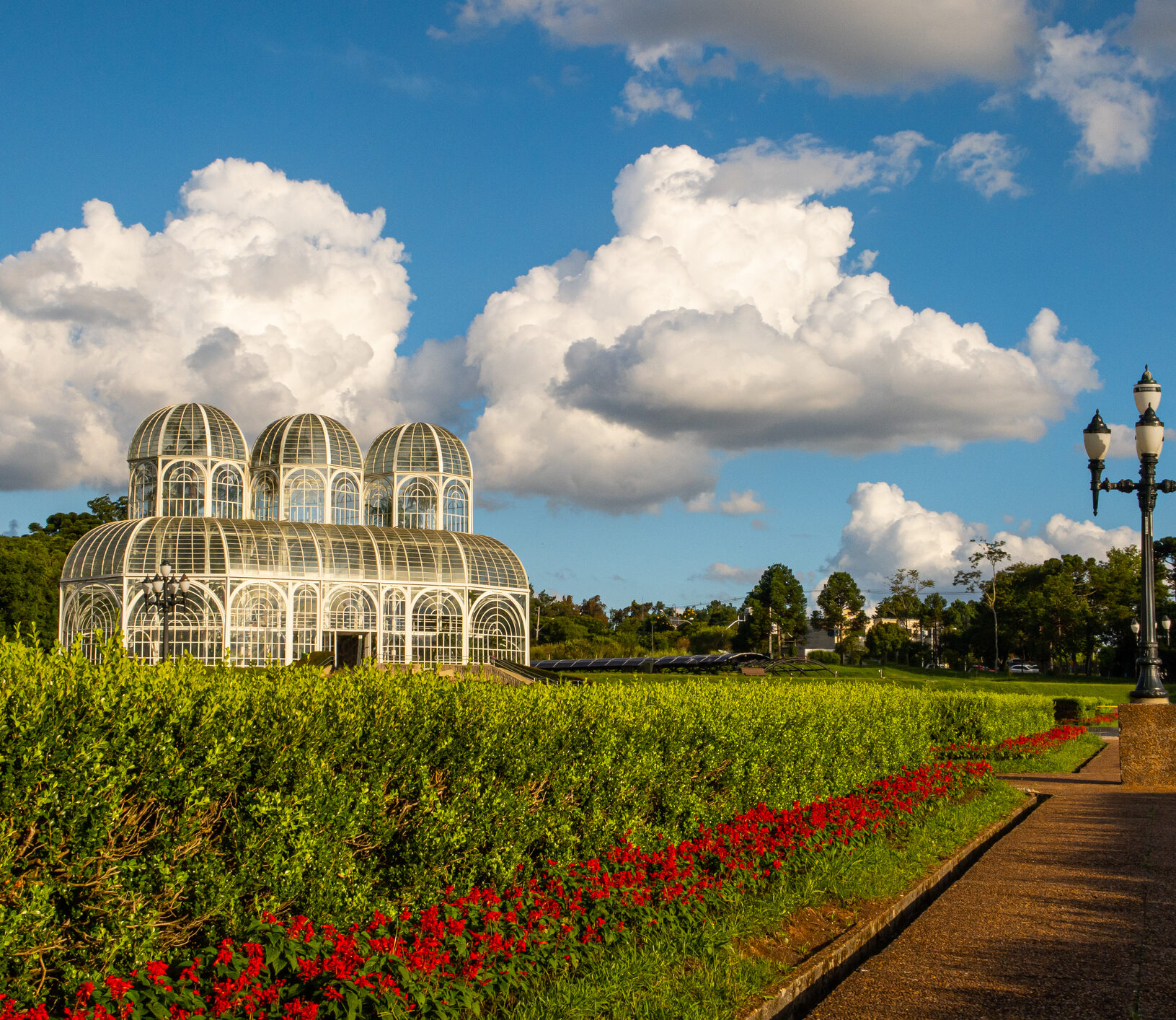 A estufa do Jardim Botânico abriga diversas espécies da flora da Mata Atlântica e é um dos principais pontos turísticos da capital 