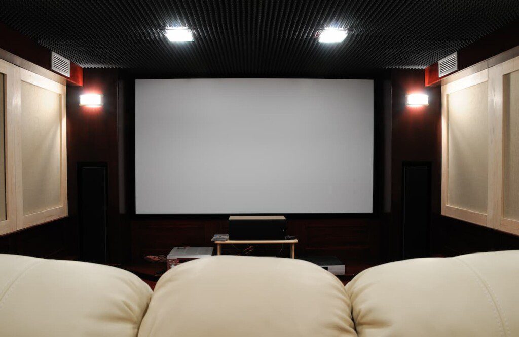 Sala de cinema residencial.