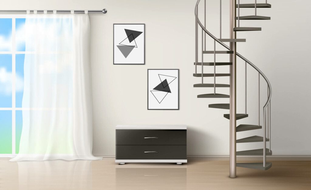 Foto mostra um modelo de uma escada helicoidal em uma sala ao lado de uma pequena cômoda em uma parede com dois quartos e de uma janela com uma cortina.