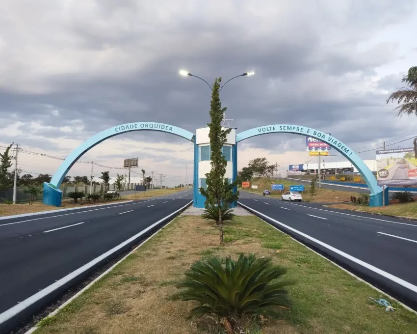 Foto que ilustra matéria sobre onde fica Sumaré mostra o portal de entrada da cidade (Crédito: Câmara Municipal de Sumaré/SP)