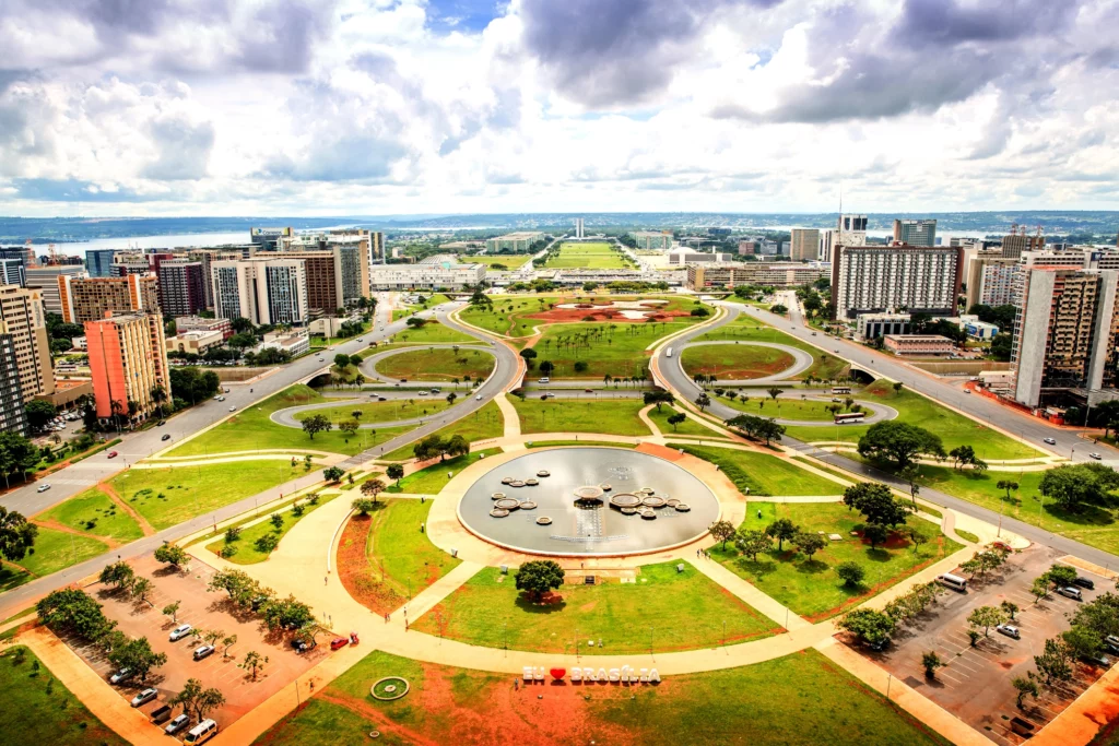 Imagem do Centro de Brasília, vista da Torre de TV, para ilustrar matéria sobre qual o melhor estado para morar no Brasil