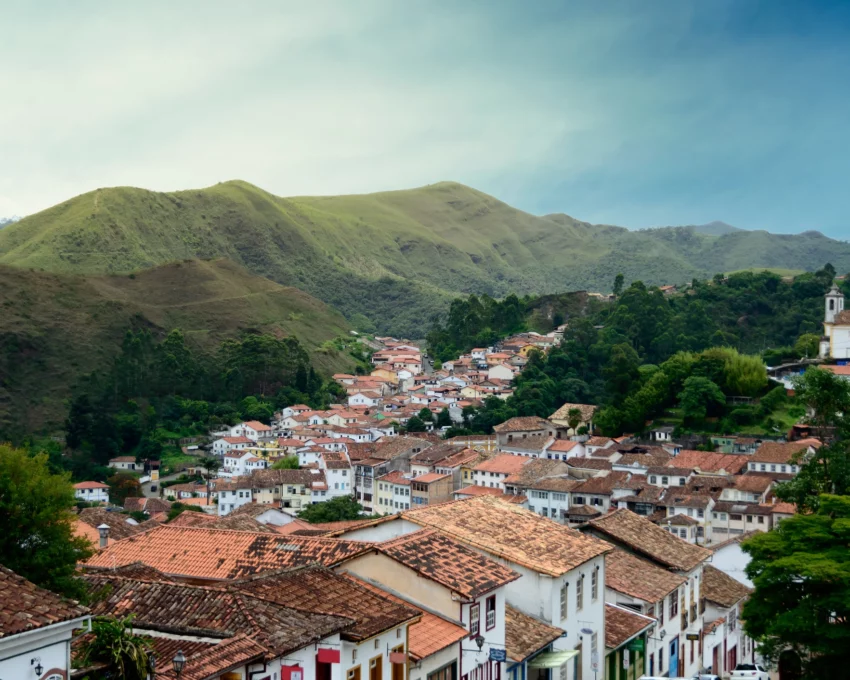 Imagem do panorama urbana de Ouro Preto, em Minas Gerais, para ilustrar matéria sobre o ranking das cidades com maior renda per capita do Brasil